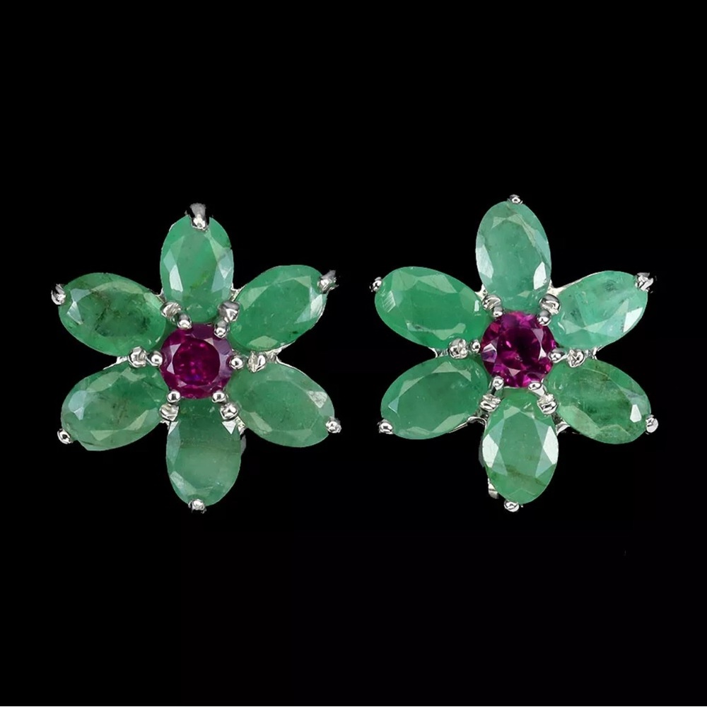 Authentic Certified Colombian Emerald Sterling Silver Stud Style earrings